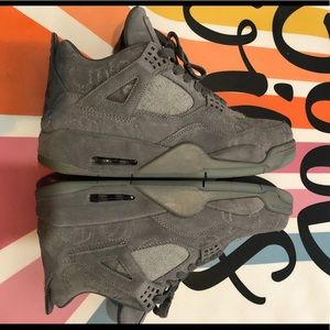Jordan 4 Retro x KAWS Cool Grey